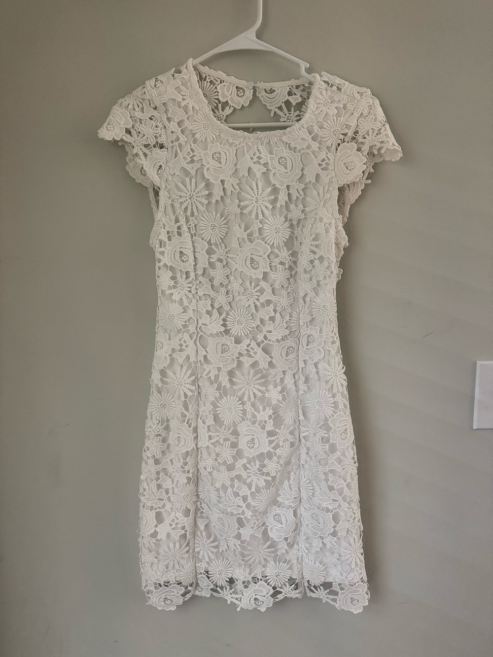 Lulu's White Floral Lace Mini Dress Graduation/Wedding/formal/dressy casual